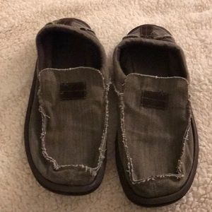Like new men’s Sanuk shoe, size 12